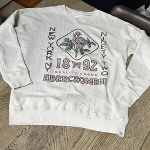 Abercrombie & Fitch Graphic Sweatshirt